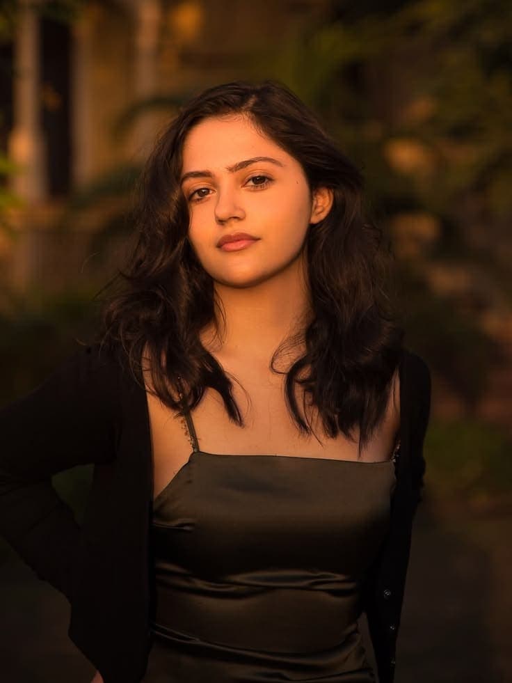Verified call girls, escorts & night girls in Pakistan — profile photo